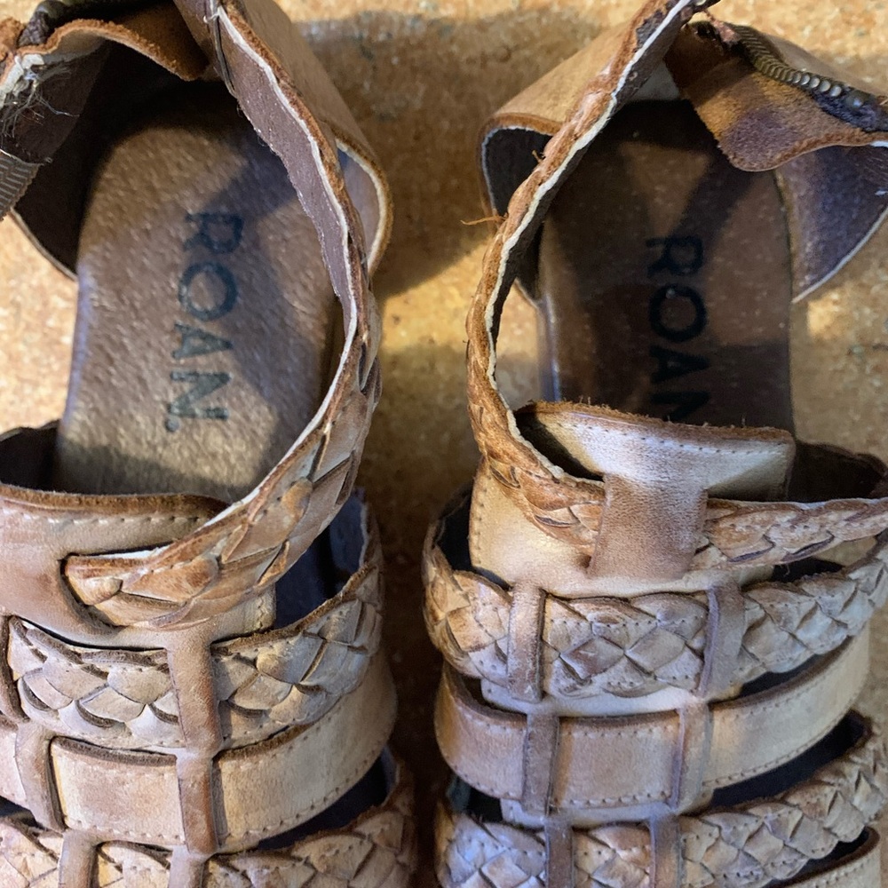 ROAN Kaliope Sandals, Size 8 - Picture 2 of 7